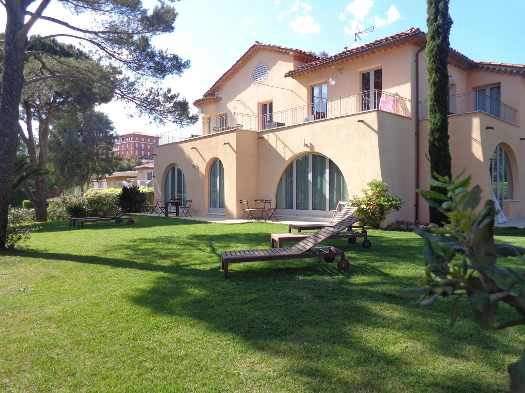 Villa Angelina Front Beach Гримо Экстерьер фото